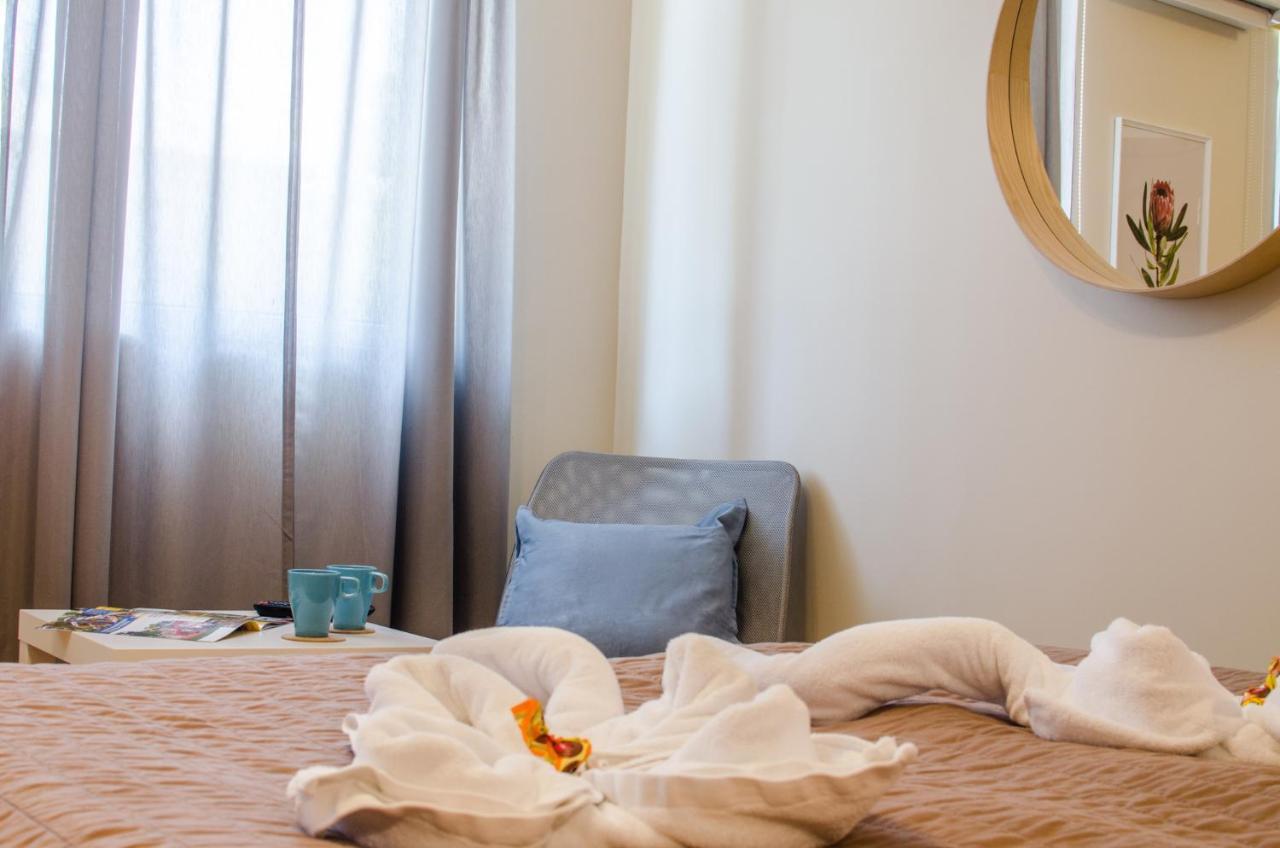 Veldzes Nams Hotel Ventspils Kültér fotó