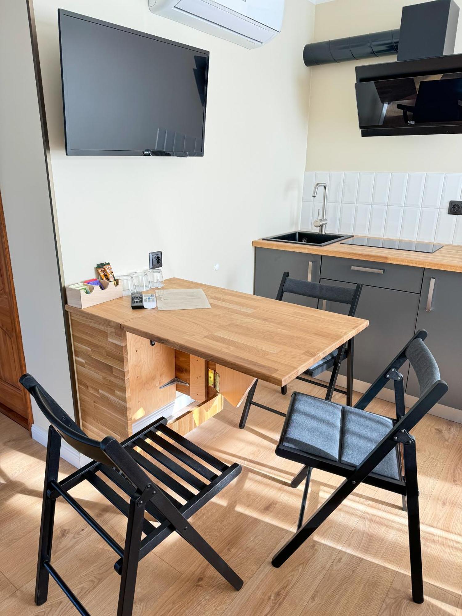 Veldzes Nams Hotel Ventspils Kültér fotó