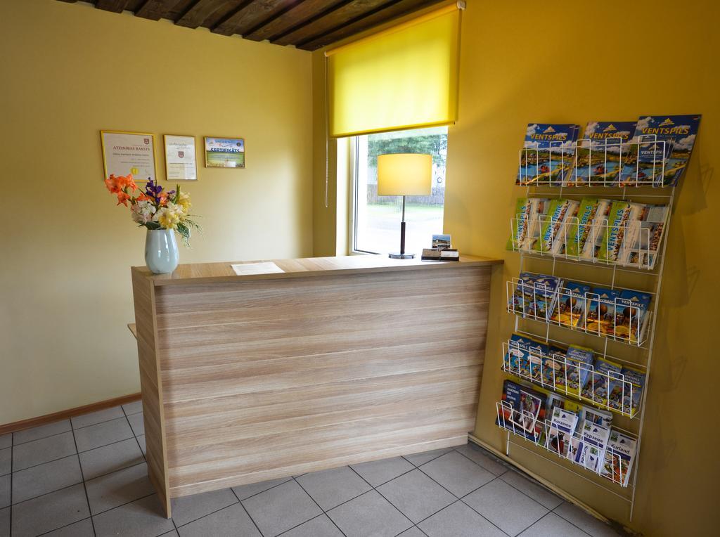 Veldzes Nams Hotel Ventspils Kültér fotó